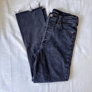 Women’s Aritzia Denim Forum Arlo Jeans in Black, size 26 EUC